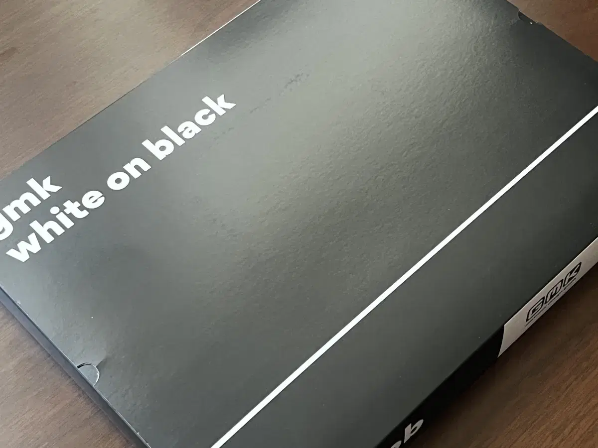 GMK WOB(White on Black) 베이스 키캡