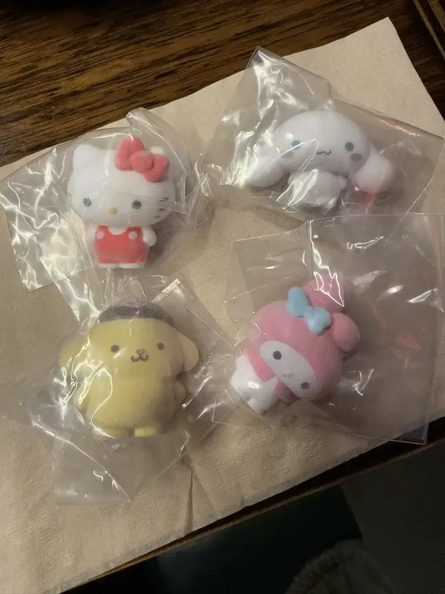 Sanrio Plocky Gacha Kitty My Melody Pompompurin Cinnamoroll