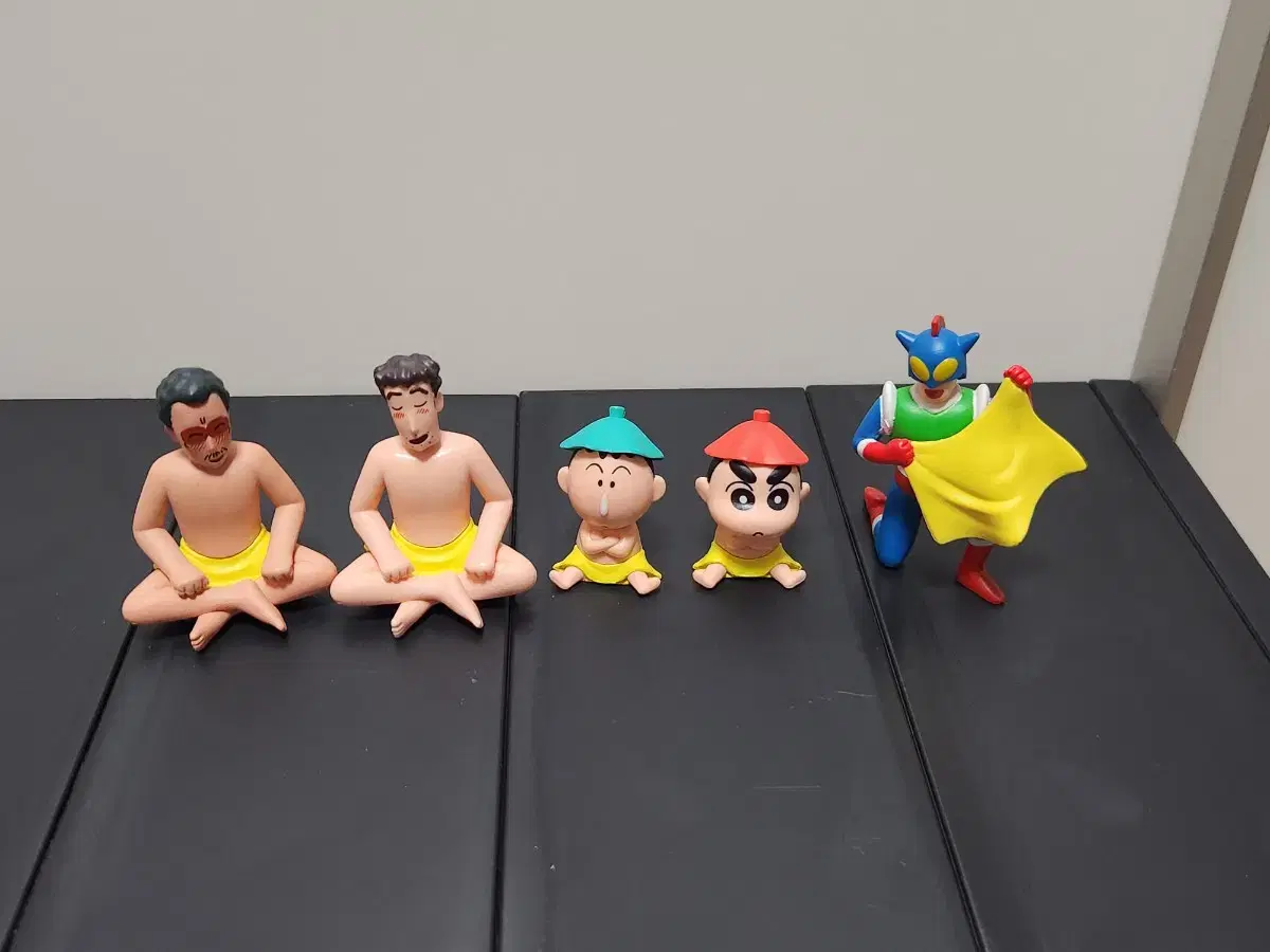 Long Holiday Sale!! Crayon Shin-chan Gacha Figure Sauna