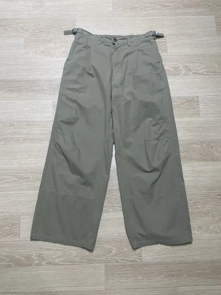 3) 24F/W 폴리테루 3다트 치노 베이지 1.2V