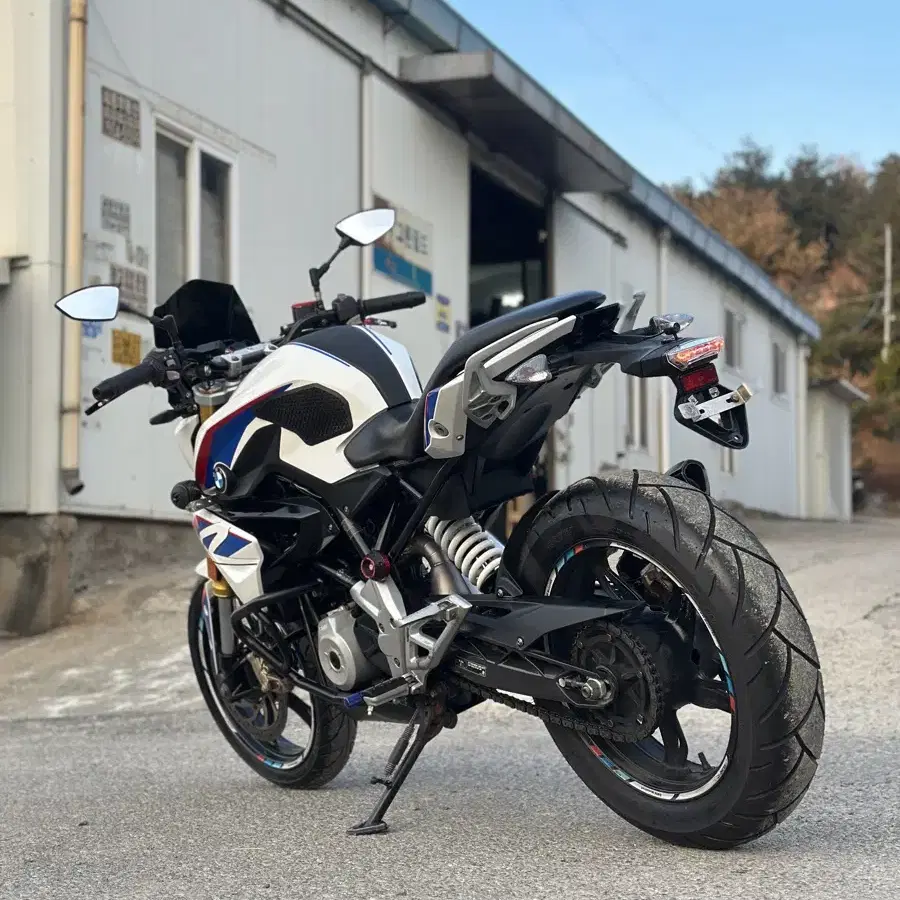 특가)g310r 18년 짧은 키로수 머플러,안개등 튜닝 저렴히 판매합니다