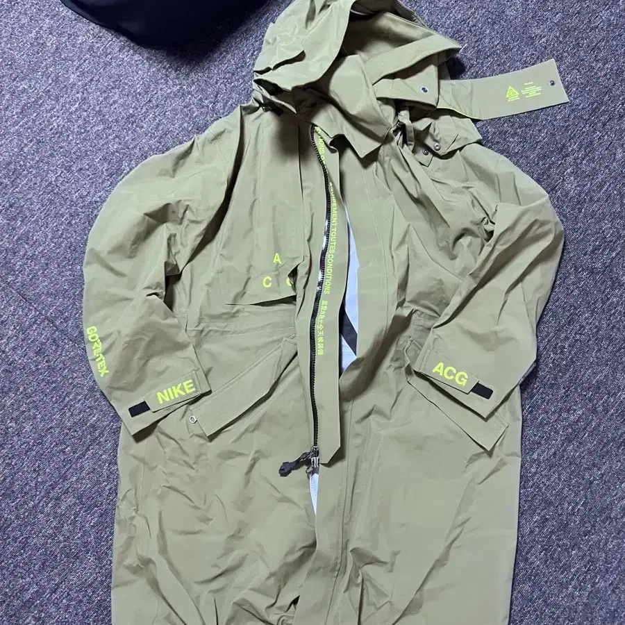 Nike M NRG ACG Gore-Tex Coat Olive