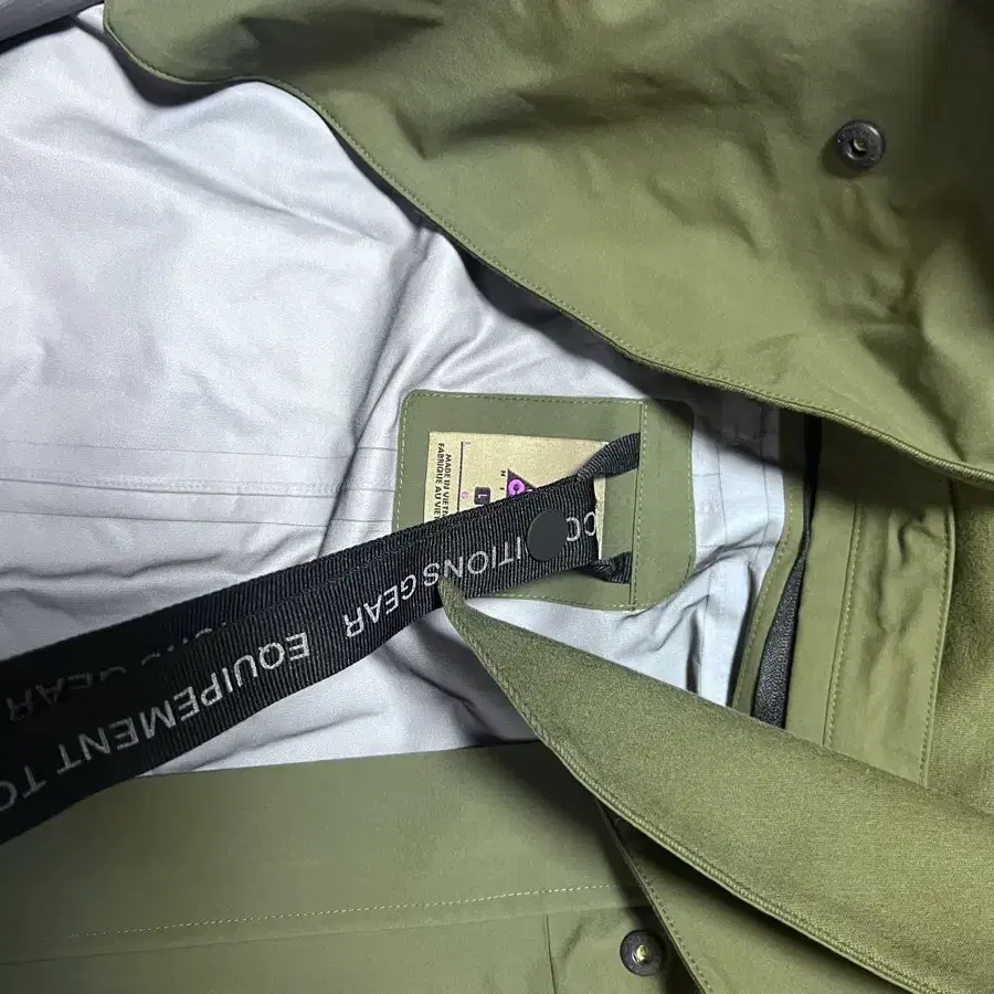 Nike M NRG ACG Gore-Tex Coat Olive