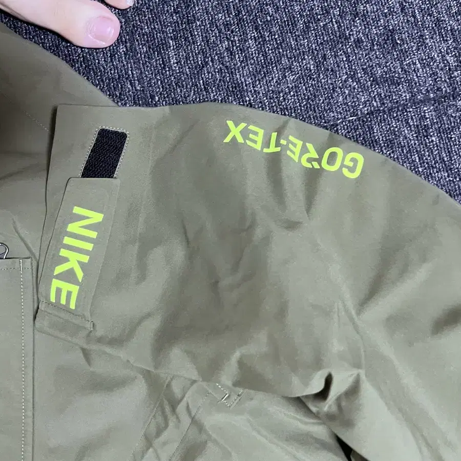 Nike M NRG ACG Gore-Tex Coat Olive