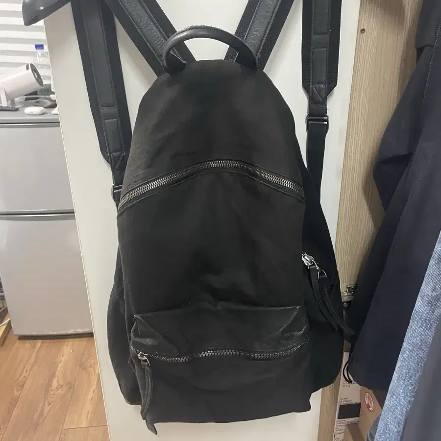 해칭룸 leather daypack 백팩