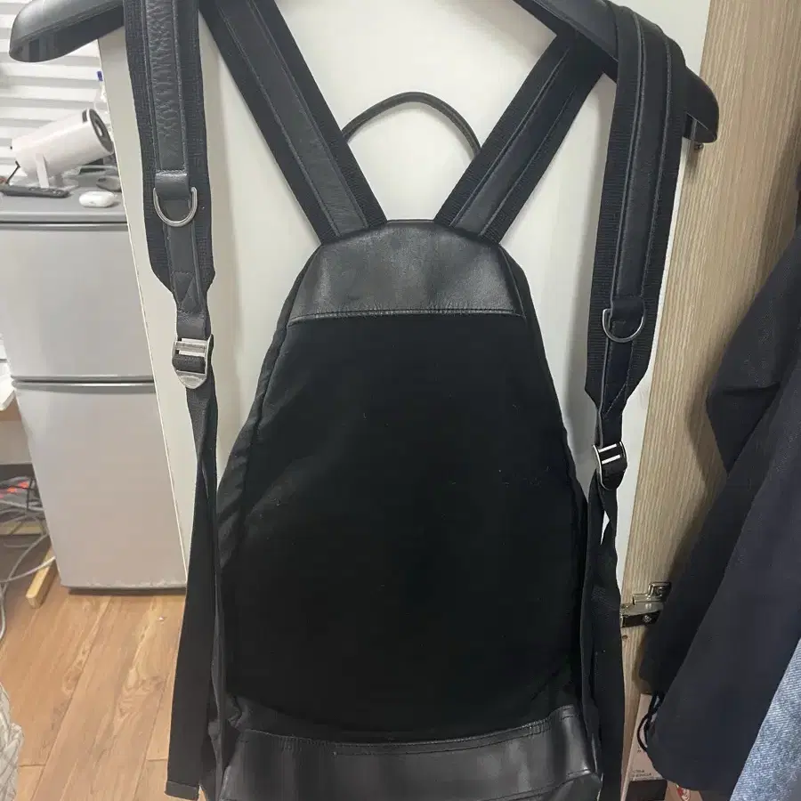 해칭룸 leather daypack 백팩