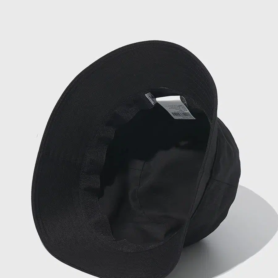 CELINE head wear