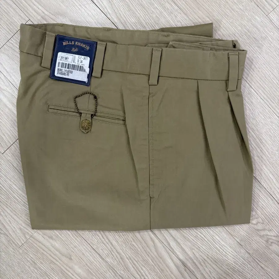 빌스카키 M2P 34사이즈 2플리츠 DARK KHAKI TRAVEL TW