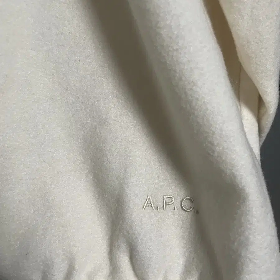 a.p.c 클로딘 컬러 탑