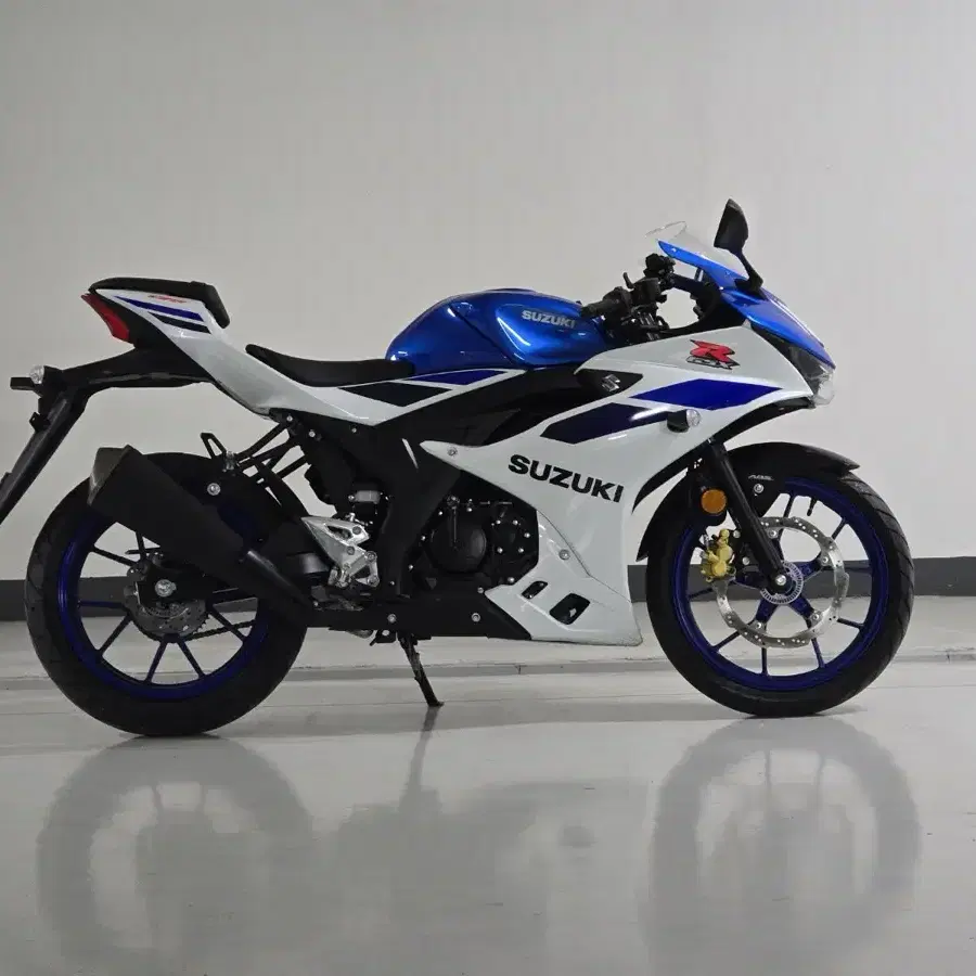 스즈키 gsx r125 판매합니다 (신차급) 1@@@km 24년식