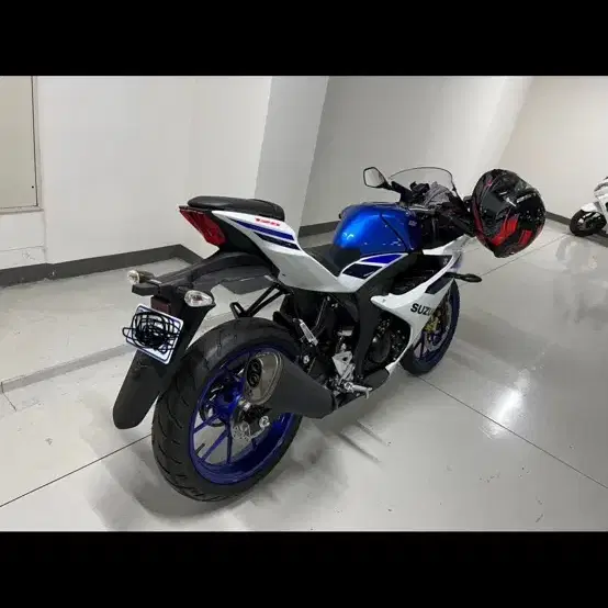 스즈키 gsx r125 판매합니다 (신차급) 1@@@km 24년식