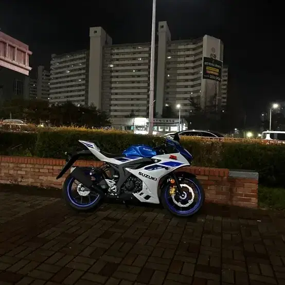 스즈키 gsx r125 판매합니다 (신차급) 1@@@km 24년식