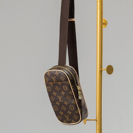 [LOUIS VUITTON] 겐지 모노그램 크로스백 힙색 남여공용