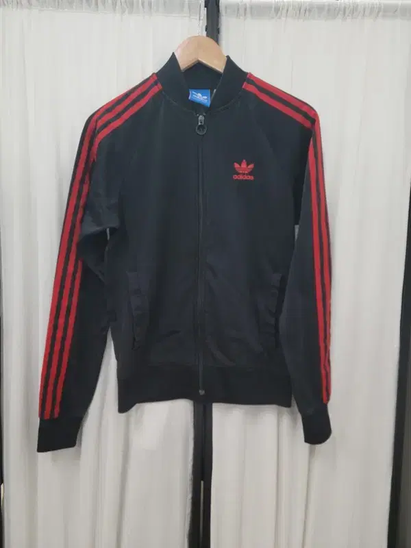 ADIDAS 아디다스저지 슈퍼스타트랙탑 블랙 자켓  090 A242