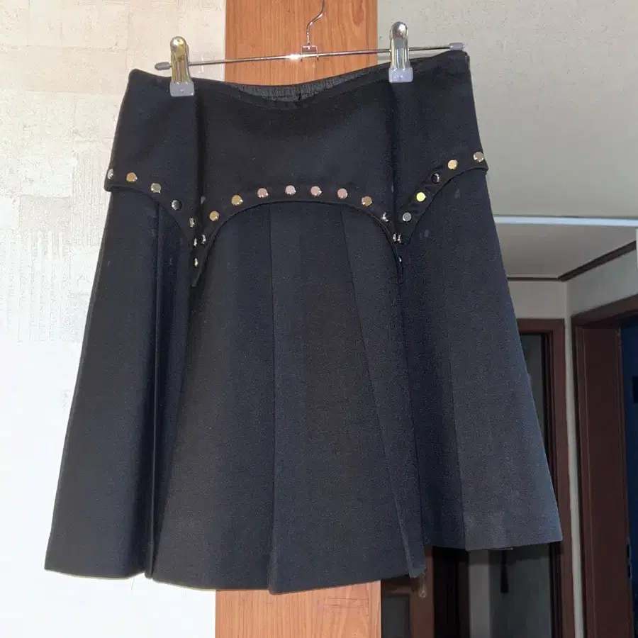 media82 cowboy stud skirt