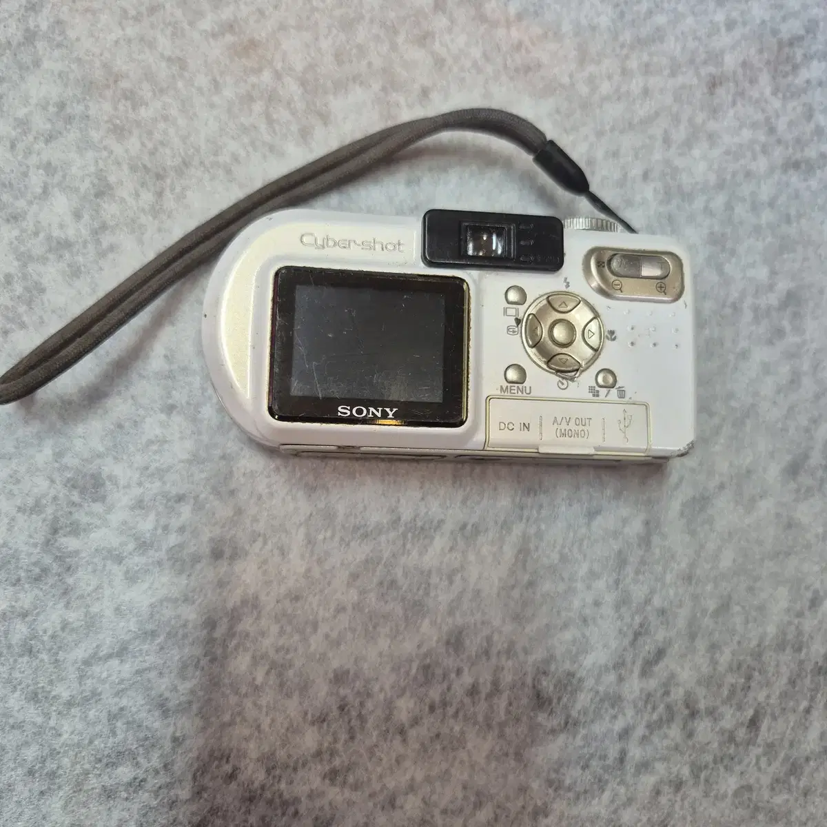 SONY DSC-P8 디지털카메라