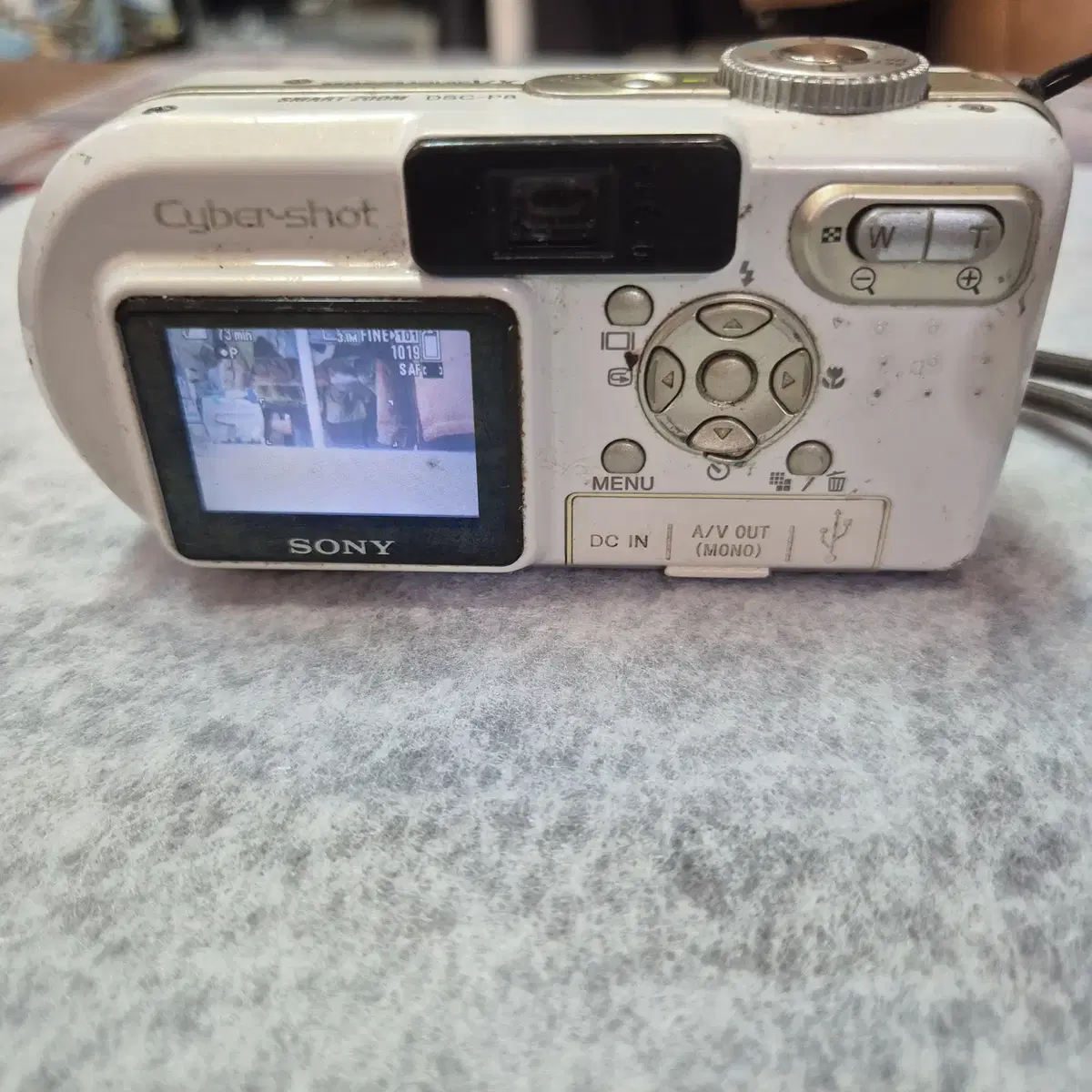 SONY DSC-P8 디지털카메라