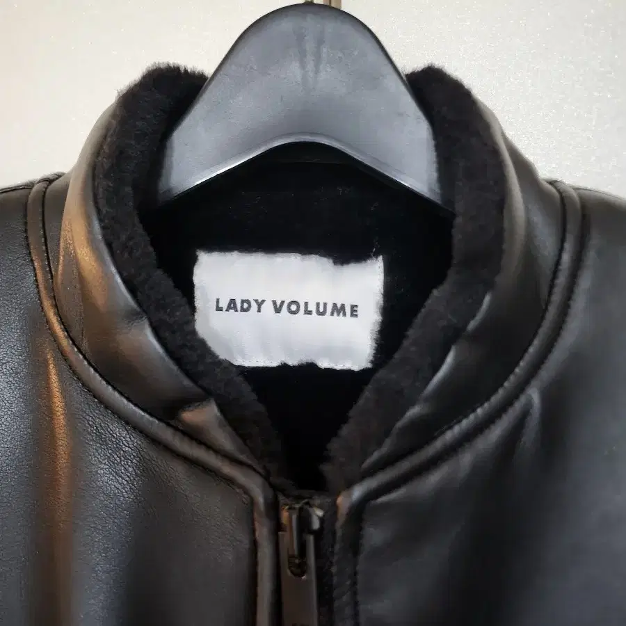 LADY VOLUME 안감전체퍼 가죽자켓 블루종점퍼