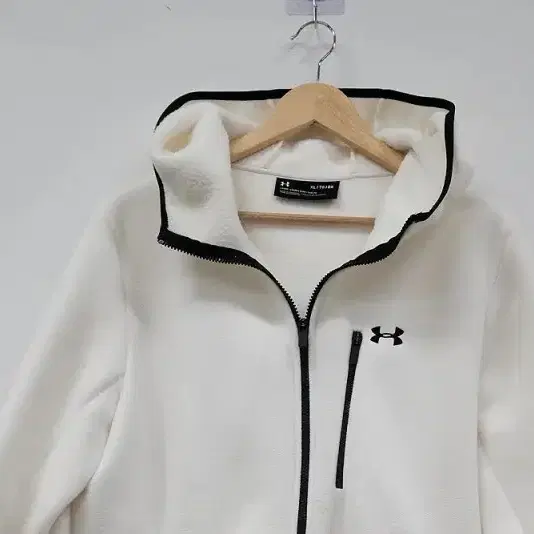 UNDER ARMOUR 언더아머 크림 후리스 여 XL/TG/EG A263