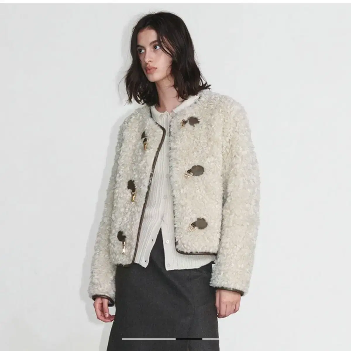 루에브르 Toggle Point Fur Jacket