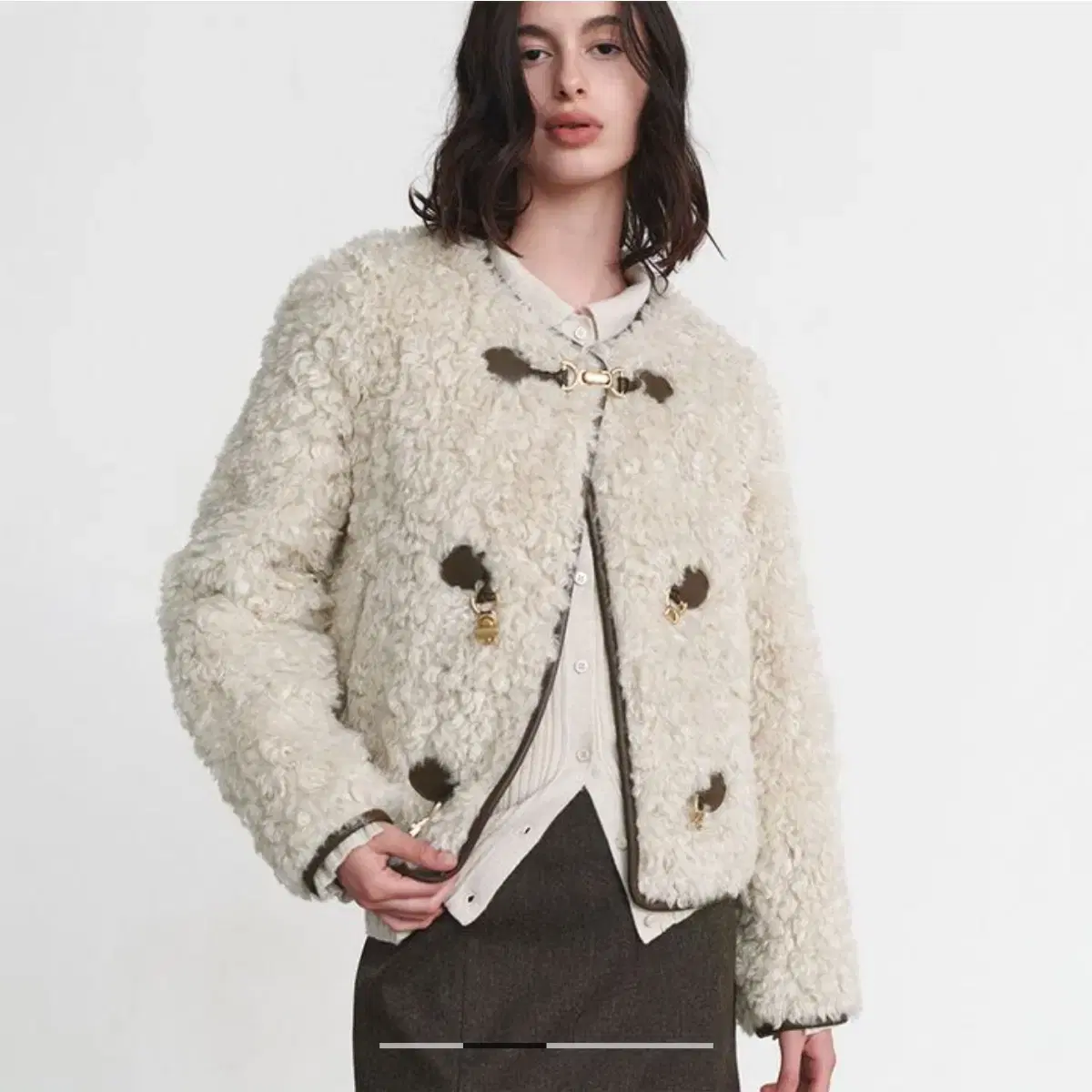 루에브르 Toggle Point Fur Jacket