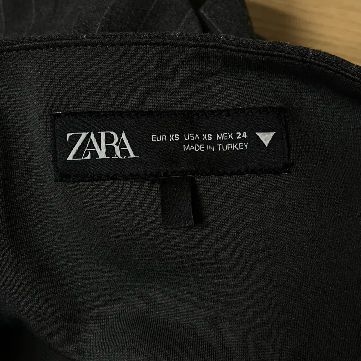 Zara 홀터넥 스트라이프 셔츠