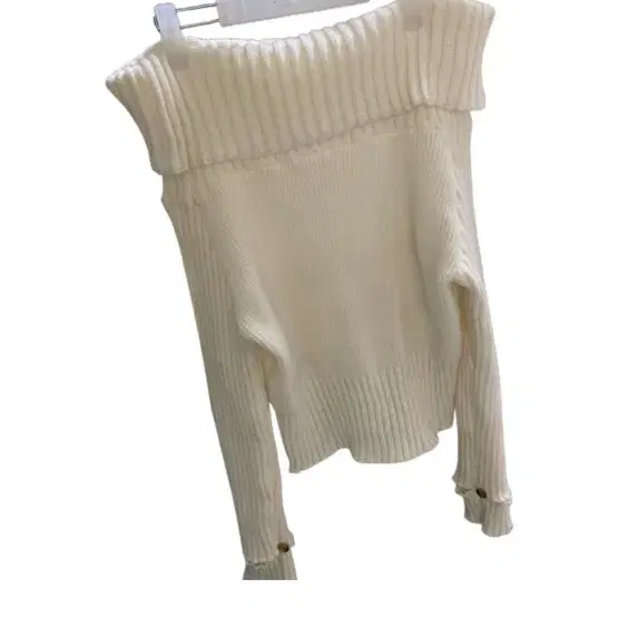 플람므 오프숄더 니트 glam off shoulder knit