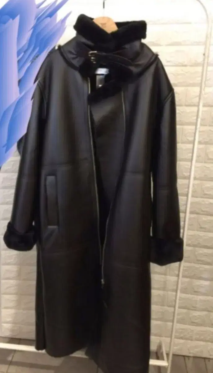 Women's Long Mouton Coat size free/ 45,000 won