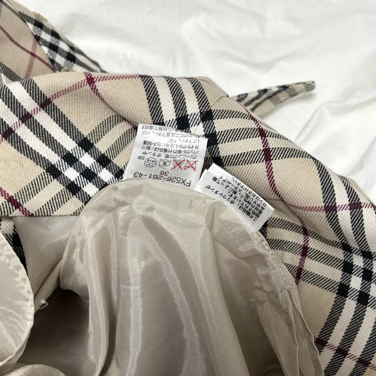 Burberry 블루라벨 노바체크 미디 치마