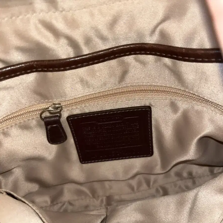 Coach Basic Shoulder Bag