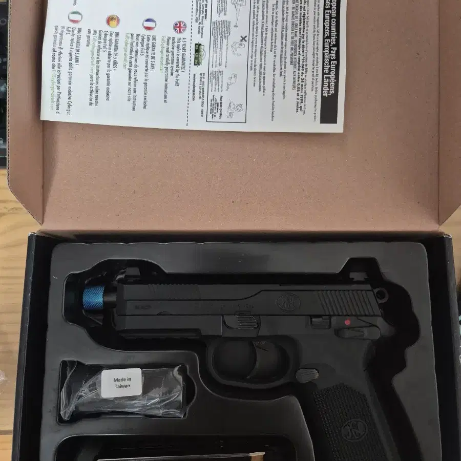 VFC FNX45 민트급 팝니다