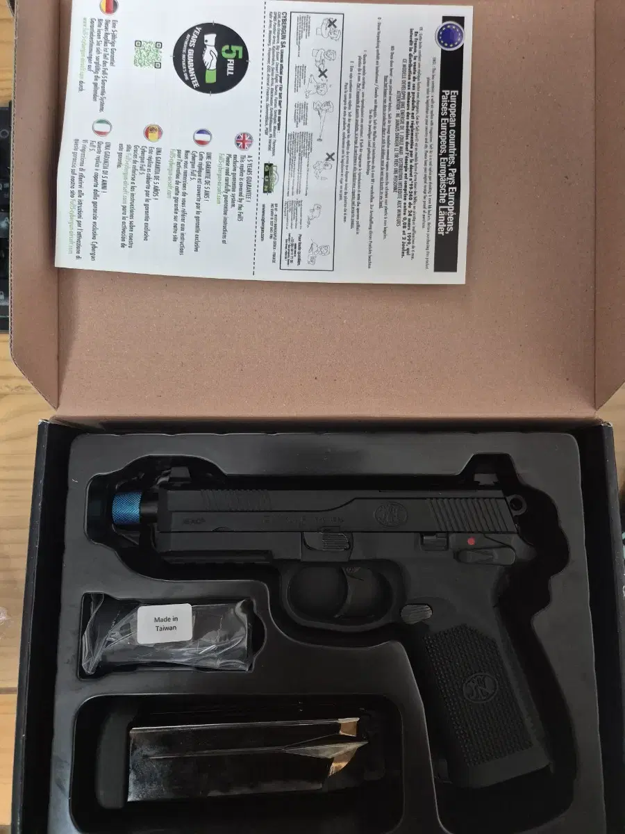 VFC FNX45 민트급 팝니다