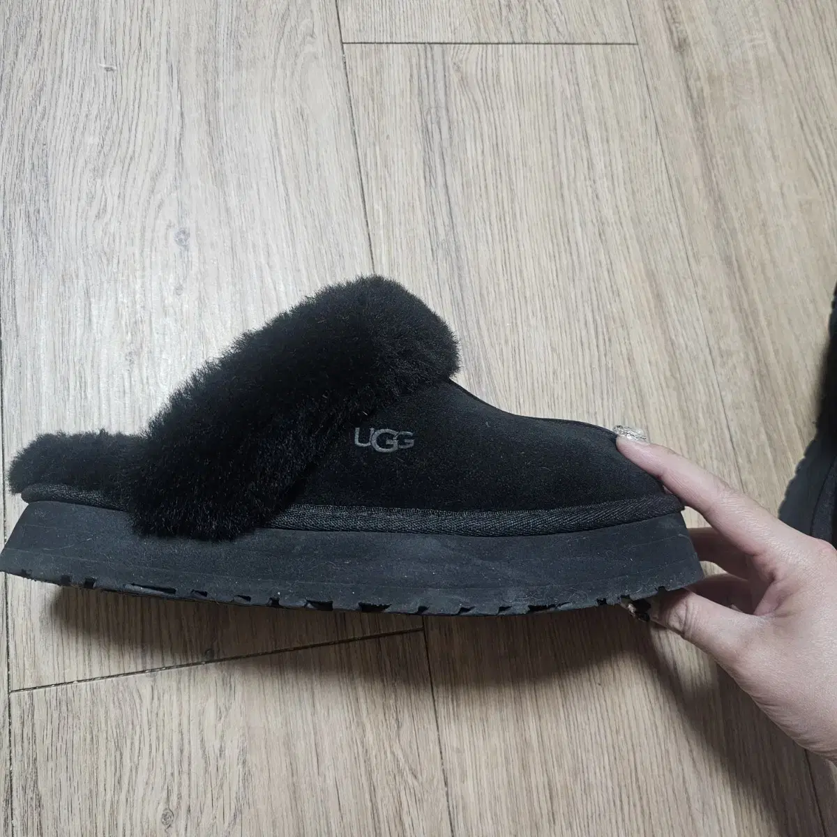 UGG 어그 디스케트 EU9(240-245) 블랙