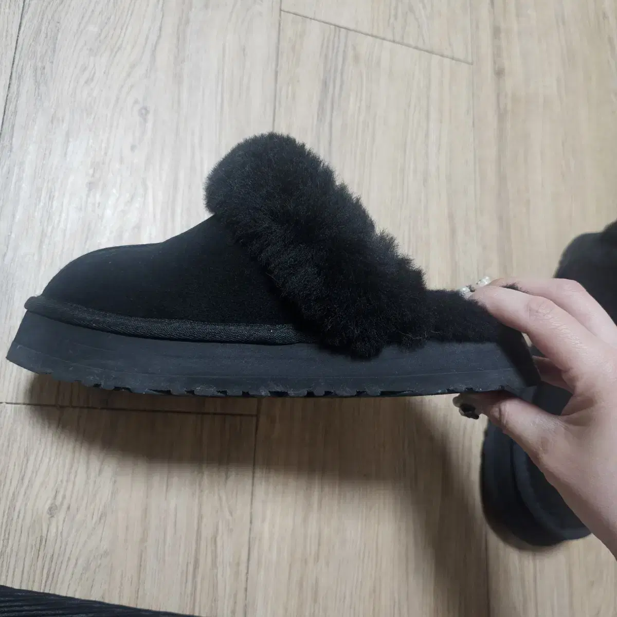 UGG 어그 디스케트 EU9(240-245) 블랙