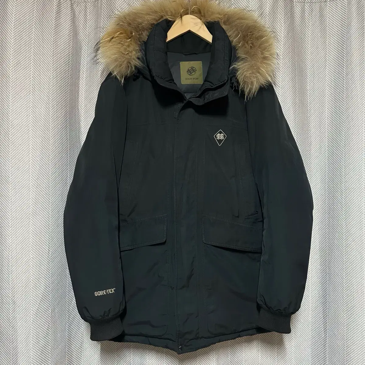 코오롱 구스다운 GORE-TEX 패딩 (XL-105사이즈)