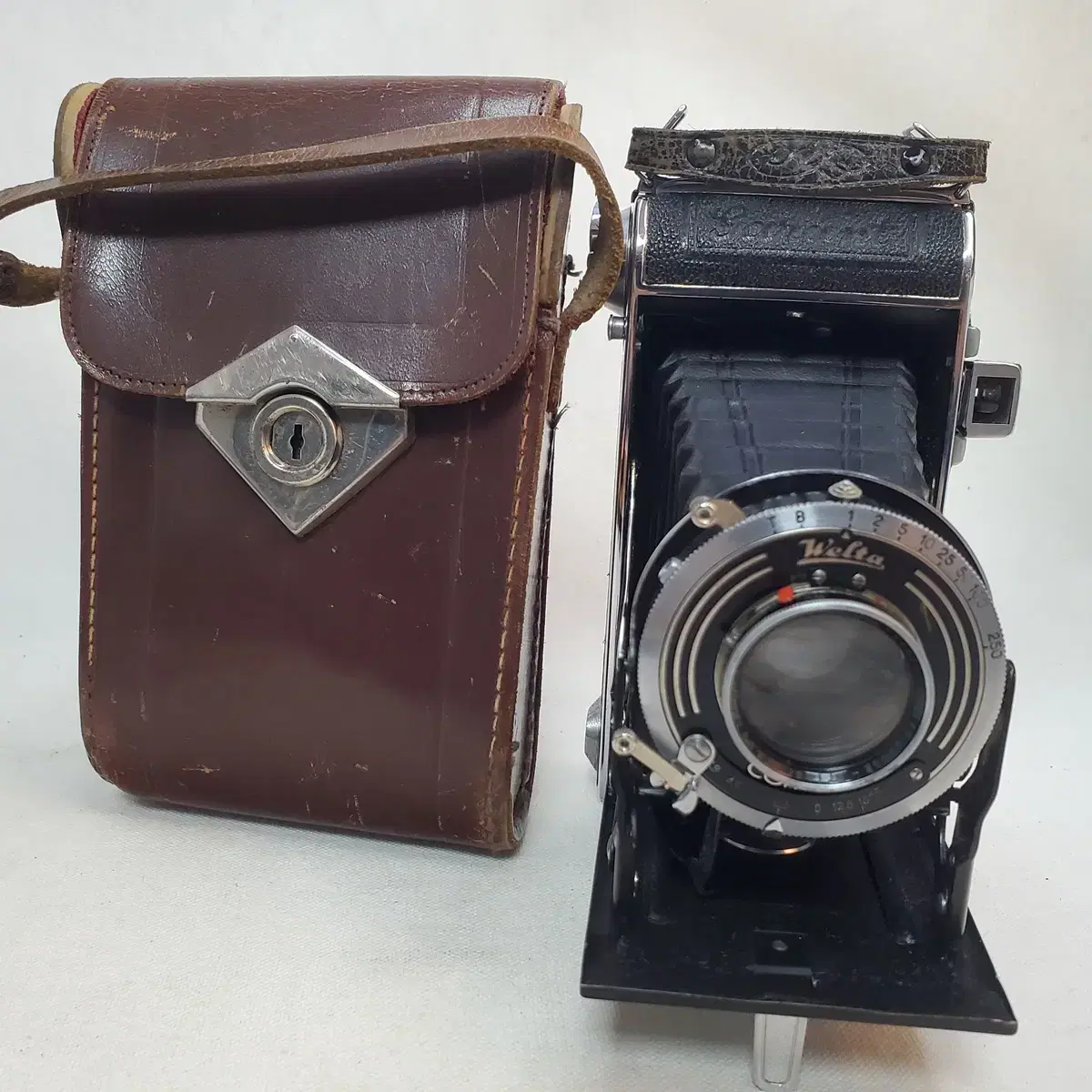 Welta Garant 6x9 Folding Camera