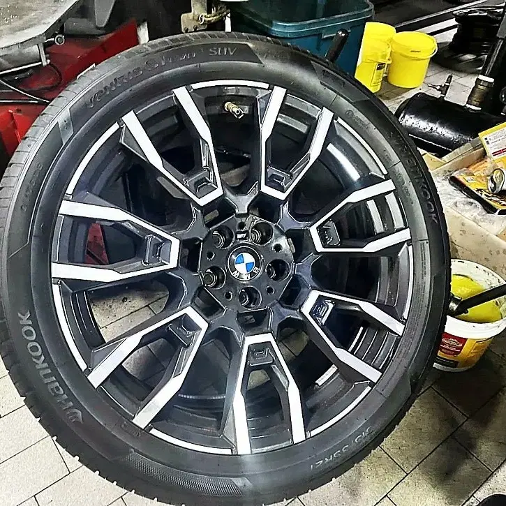 275 40 21 315 35 21 BMW x6 순정타이어 최신형 타이어