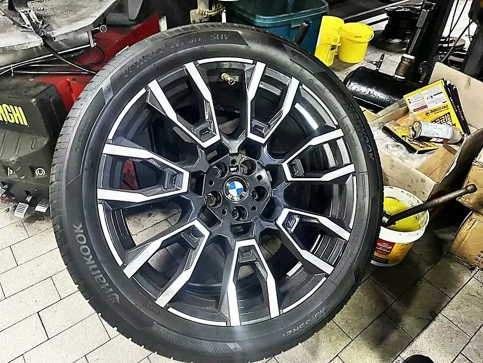 275 40 21 315 35 21 BMW x6 순정타이어 최신형 타이어