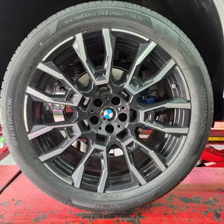 275 40 21 315 35 21 BMW x6 순정타이어 최신형 타이어