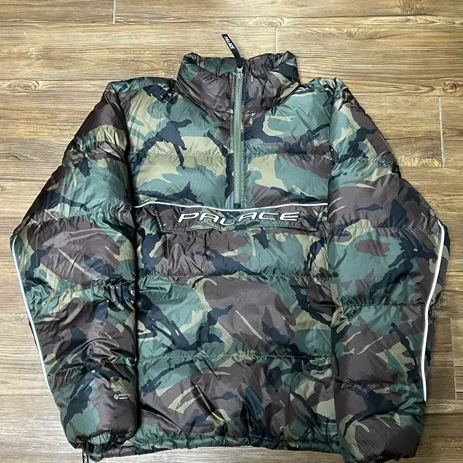 [L]Palace Pertex P90 Puffa Jacket Camo