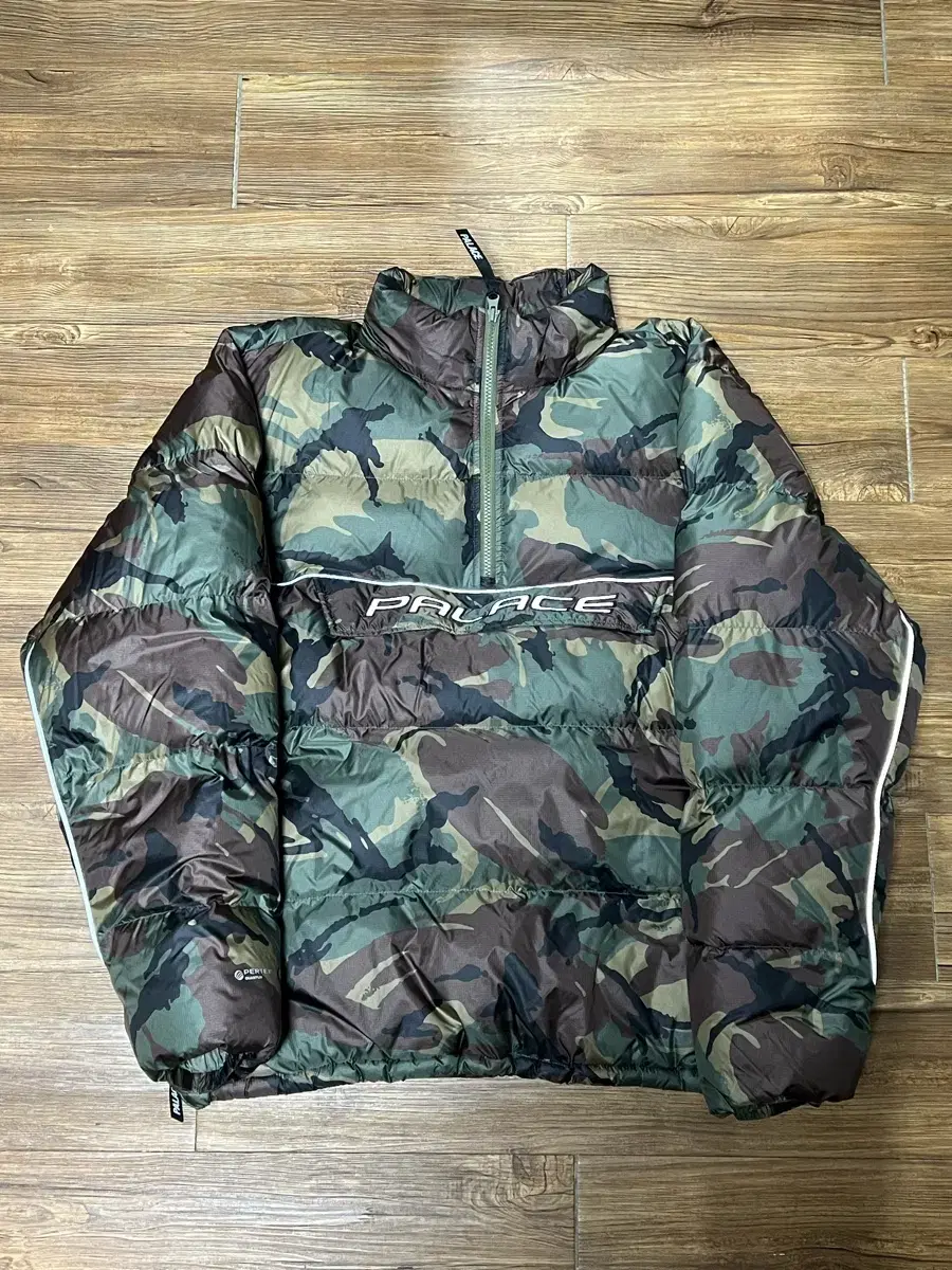 [L]Palace Pertex P90 Puffa Jacket Camo