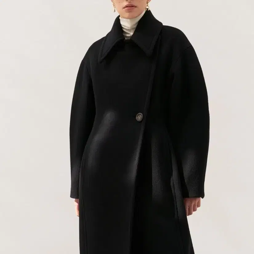 모한 TTW CASHMERE LINE VOLUME COAT_BLACK s