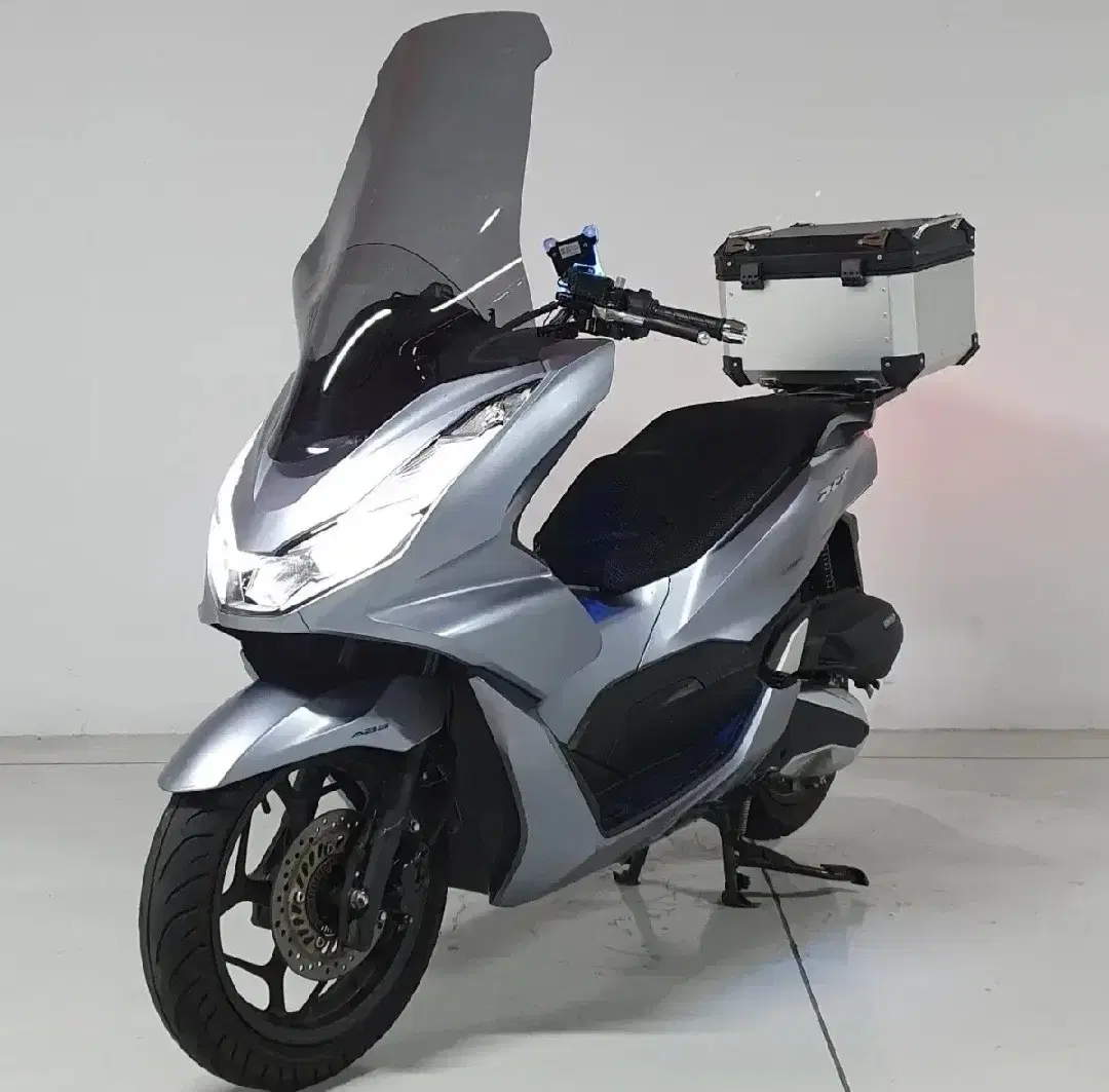 혼다 PCX125 ABS 2021년식 1만6천Km 알탑배달세팅