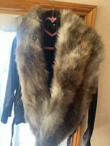 퍼스 누드 아우터와 함께 잡화로 활용해보세요.