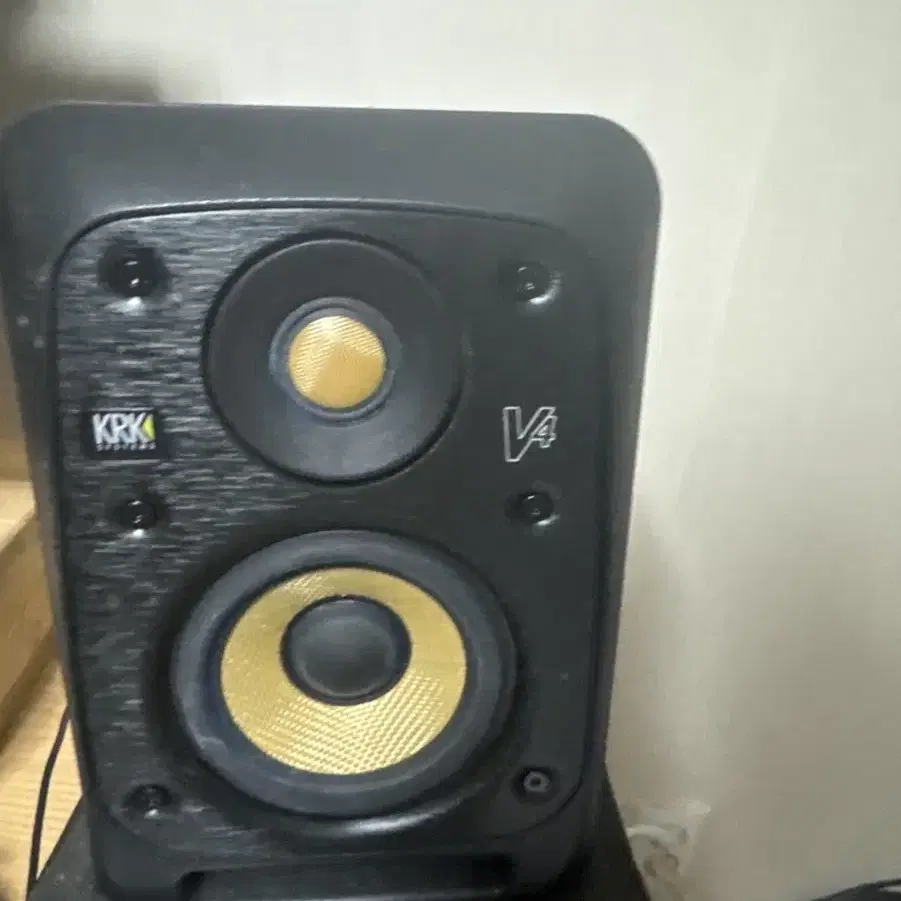 krk v8s4