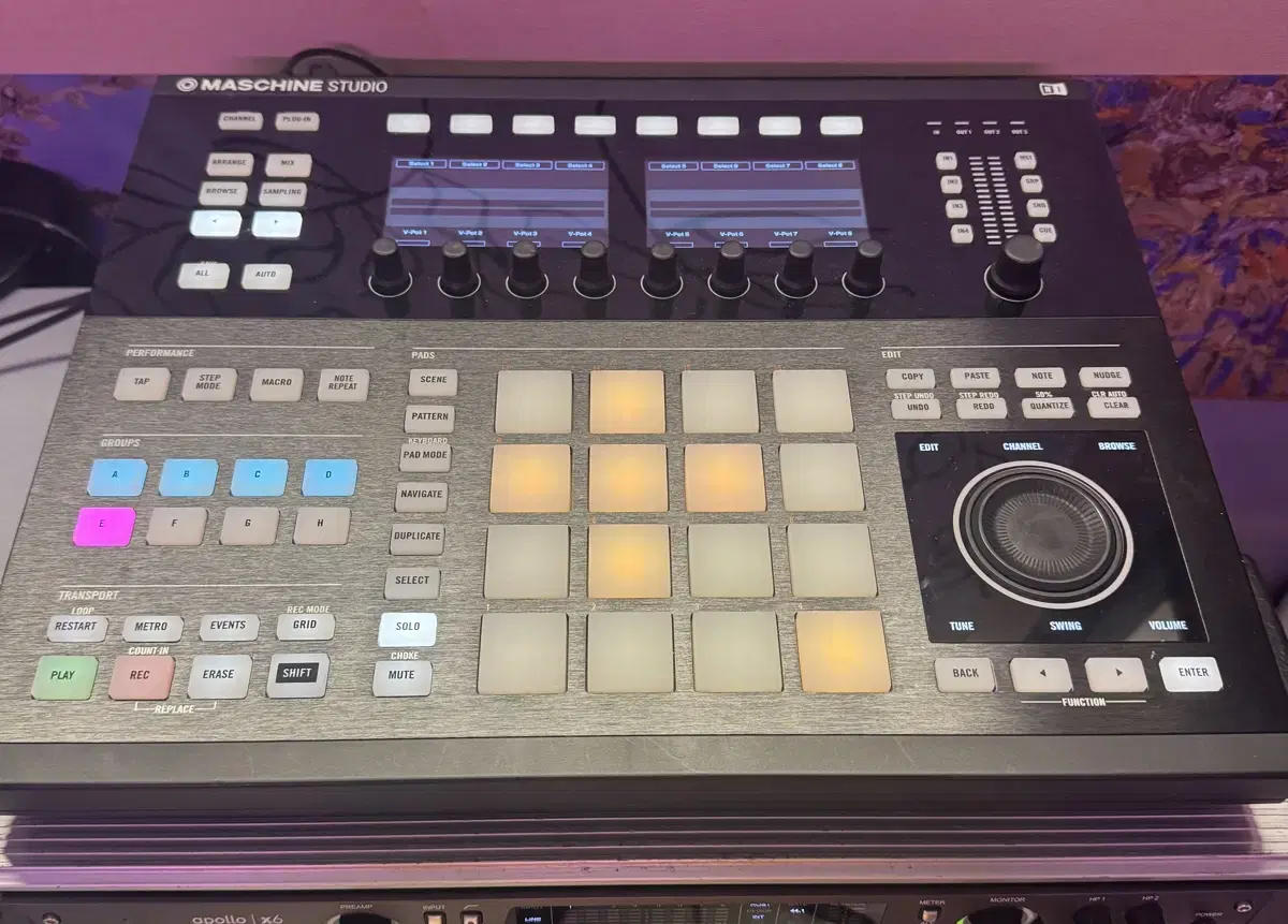 NI MASCHINE STUDIO 머신 스튜디오 블랙 드럼머신