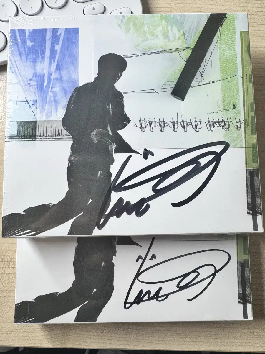 [Source] Autographed vahn, sealed