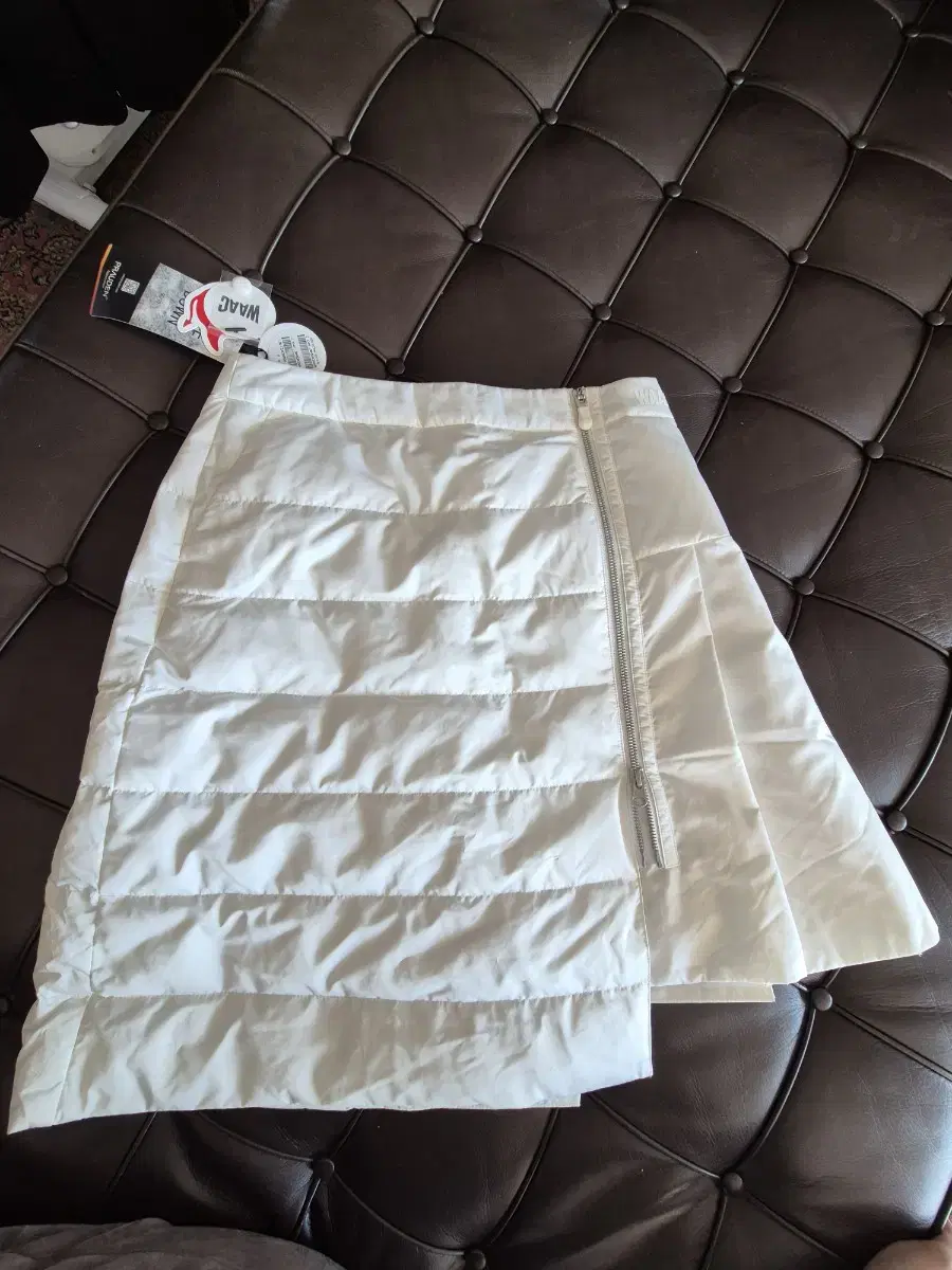 Golf WAAC Goose Padding Wrap Skirt (Inner Shorts)-New Product 66