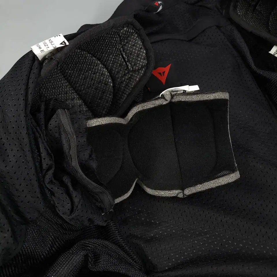 DAINESE 다이네즈 블랙 화이트 배색 메쉬 스카치 리플렉티브 나일론