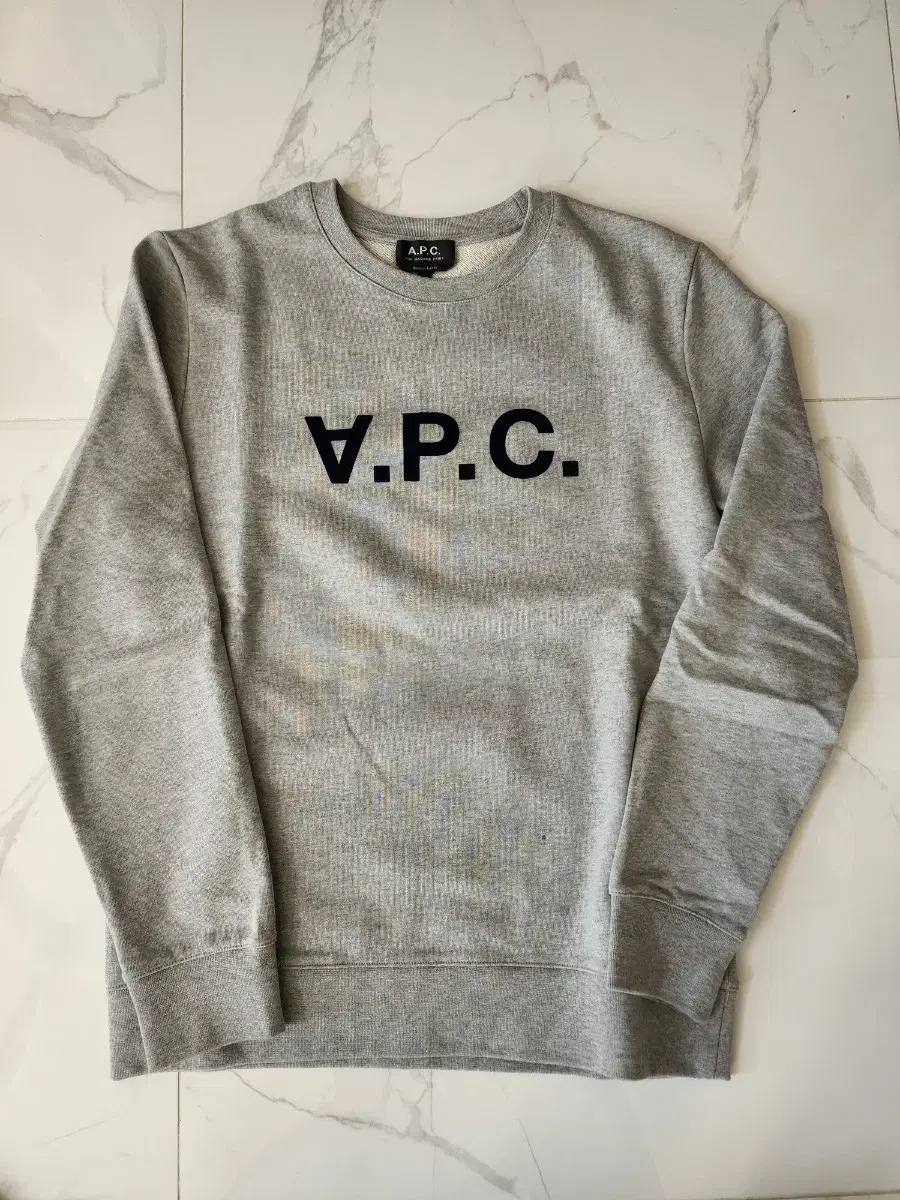 A.P.C 아페쎄 맨투맨